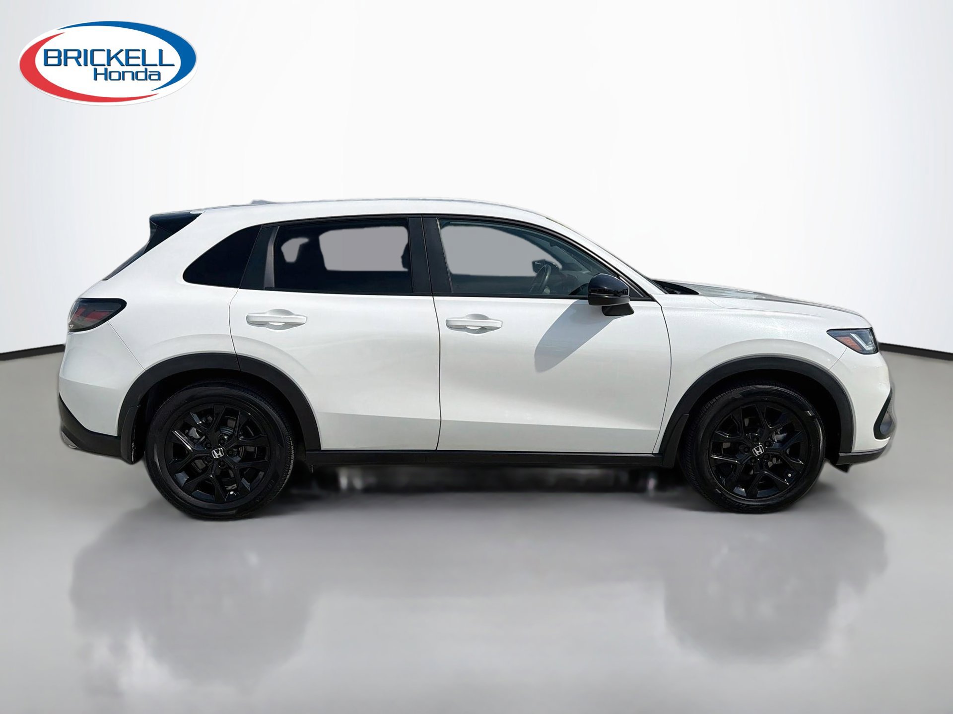 Used 2025 Honda HR-V Sport image 2