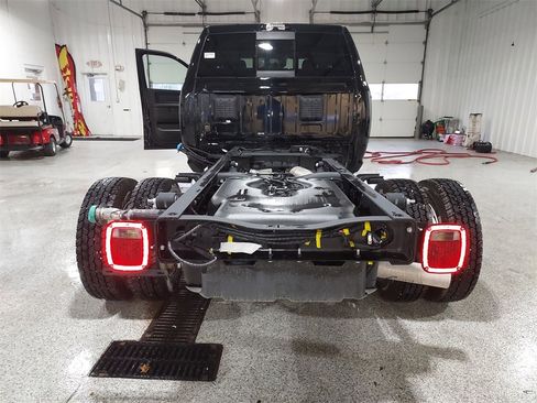 New 2025 RAM 4500 Tradesman image 29