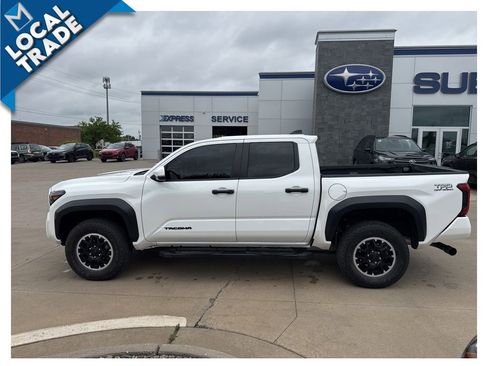 Used 2024 Toyota Tacoma TRD Off-Road w/ TRD Off Road Upgrade Package AWD/4WD image 7