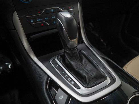 Used 2018 Ford Edge SEL w/ Equipment Group 201A AWD/4WD image 24