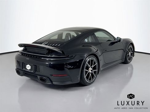 Used 2025 Porsche 911 Carrera T image 6