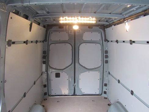 Used 2025 Mercedes-Benz Sprinter 2500 image 24