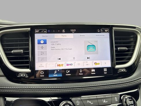 New 2027 Chrysler Pacifica Select FWD image 20