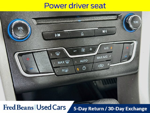 Used 2016 Ford Fusion SE FWD image 19