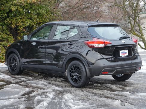 Certified 2020 Nissan Kicks S image 15