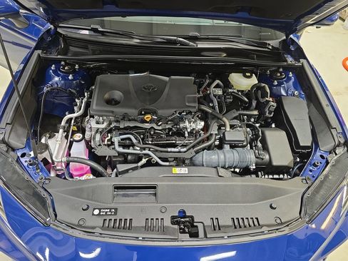 Used 2025 Toyota Camry XLE image 31
