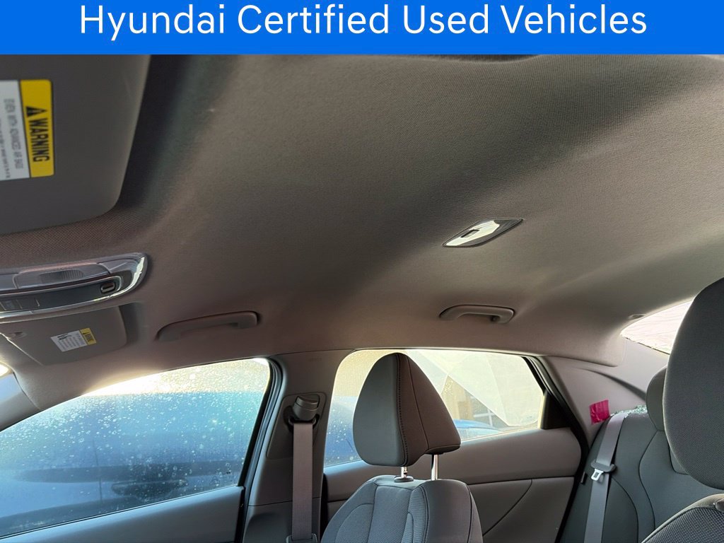 Used 2025 Hyundai Elantra SE FWD image 7