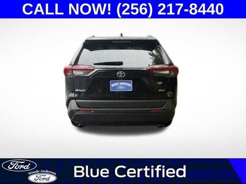 Used 2021 Toyota RAV4 XLE FWD image 5