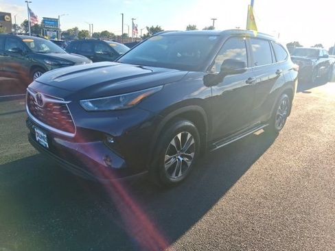 Used 2026 Toyota Highlander XLE AWD/4WD image 5