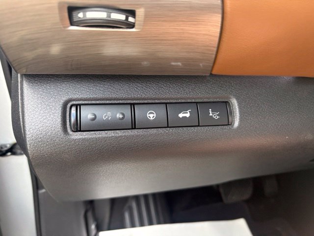 Used 2024 Nissan Pathfinder Platinum AWD/4WD image 25
