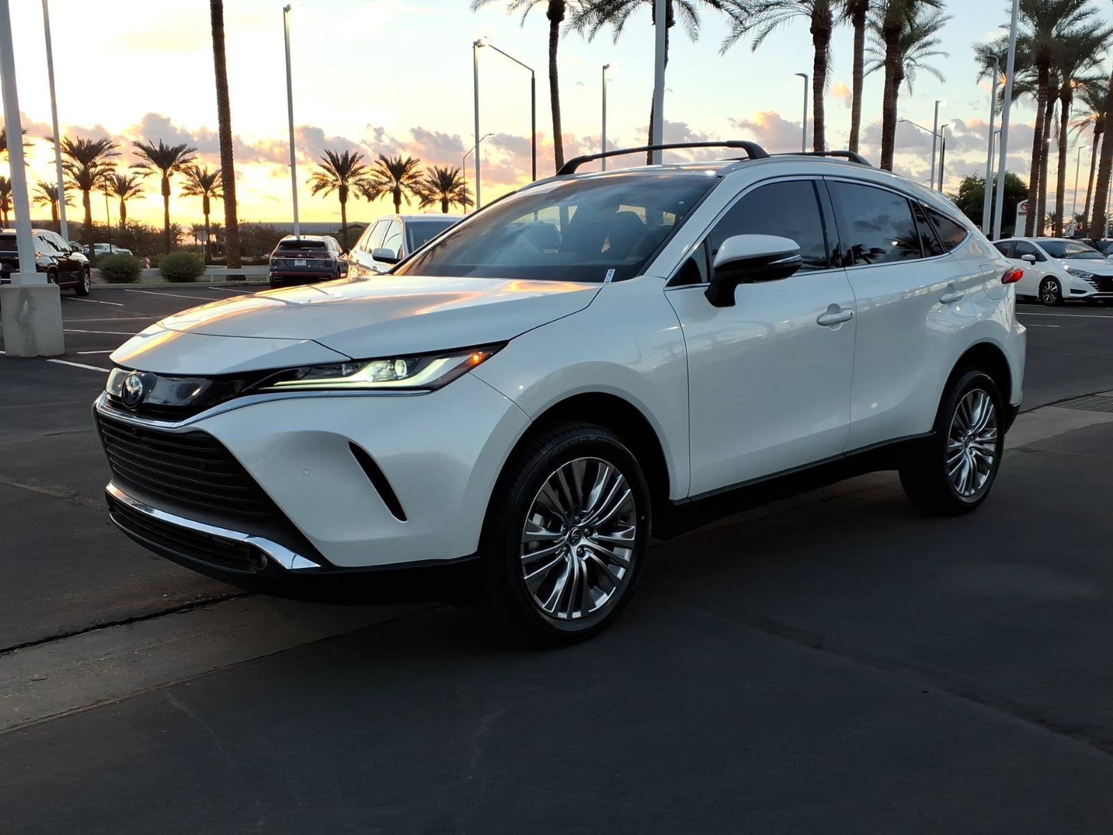 Certified 2023 Toyota Venza Limited AWD/4WD image 8