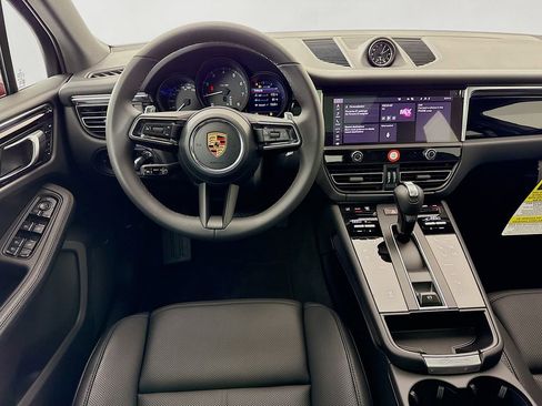 New 2026 Porsche Macan image 25