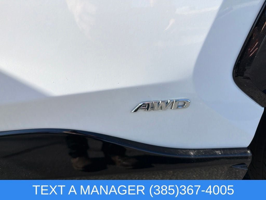 Used 2025 Toyota RAV4 SE AWD/4WD image 10