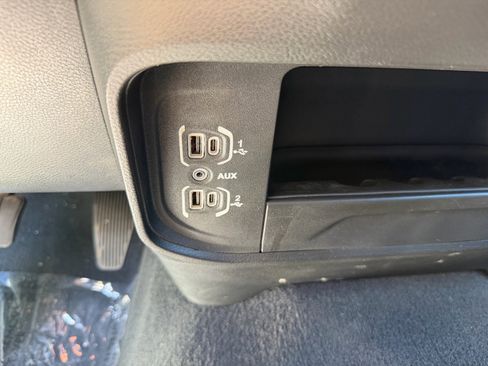 Used 2024 RAM 2500 Big Horn AWD/4WD image 42