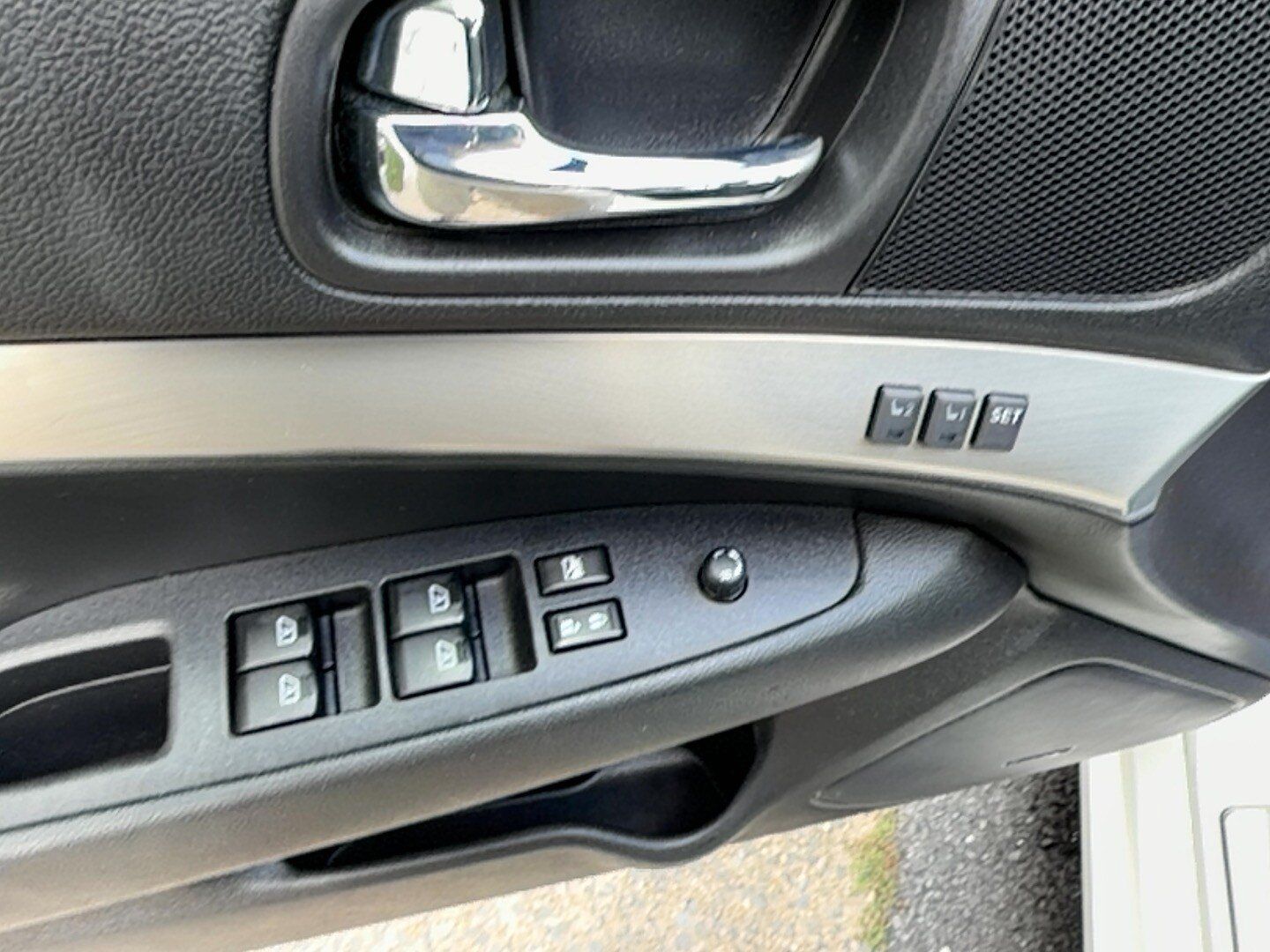 Used 2013 INFINITI G37 x Sedan w/ Premium Pkg AWD/4WD image 18