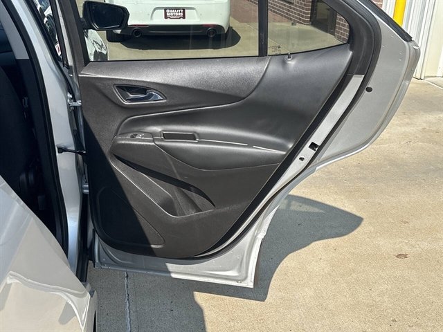 Used 2018 Chevrolet Equinox LT AWD/4WD image 16