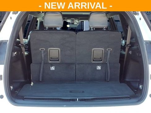Used 2024 Jeep Grand Cherokee L Altitude AWD/4WD image 8