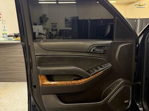 Used 2015 Chevrolet Tahoe LTZ RWD image 12