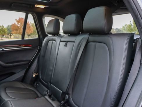 Used 2017 BMW X1 xDrive28i image 16