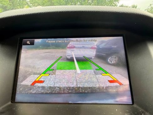 Used 2013 Ford Focus Titanium FWD image 13