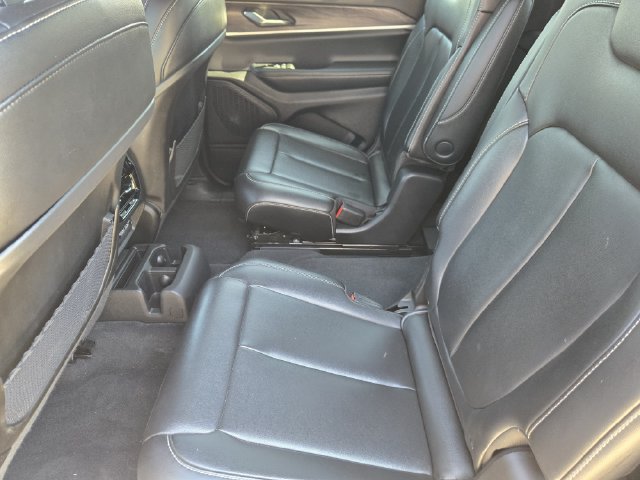 Used 2024 Jeep Grand Cherokee L Limited w/ Trailer Tow Package AWD/4WD image 20