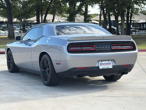 Used 2018 Dodge Challenger R/T w/ Performance Handling Group RWD image 6