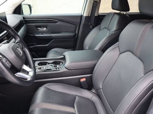Used 2025 Honda Pilot EX-L image 15