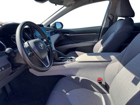 Used 2023 Toyota Camry LE image 10