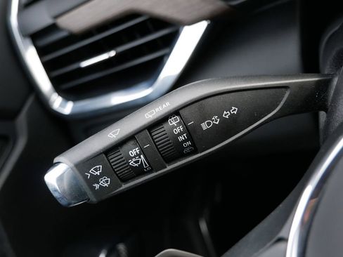 Used 2024 GMC Acadia Denali image 24