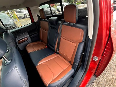 Used 2024 Ford Maverick Lariat image 18