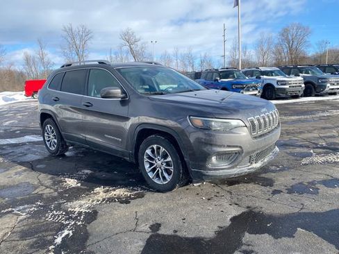 Used 2019 Jeep Cherokee Latitude Plus w/ Comfort/Convenience Group image 7