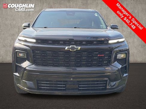 Used 2024 Chevrolet Traverse RS w/ LPO, Floor Liner Package FWD image 2
