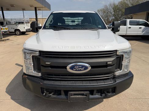 Used 2018 Ford F250 XL w/ Power Equipment Group image 8