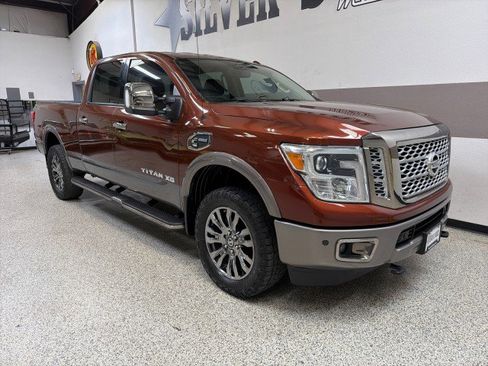 Used 2018 Nissan Titan Platinum Reserve w/ Platinum Utility Package image 33