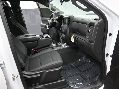 Used 2024 Chevrolet Silverado 1500 Custom Trail Boss w/ LPO, Dark Essentials Package AWD/4WD image 19