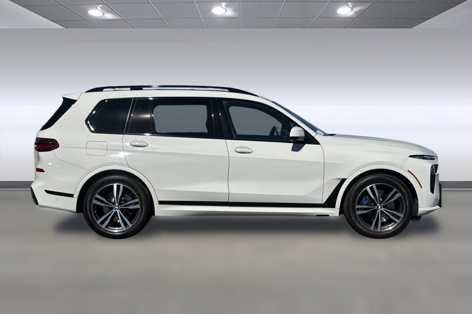 Used 2024 BMW X7 xDrive40i w/ Executive Package AWD/4WD image 8