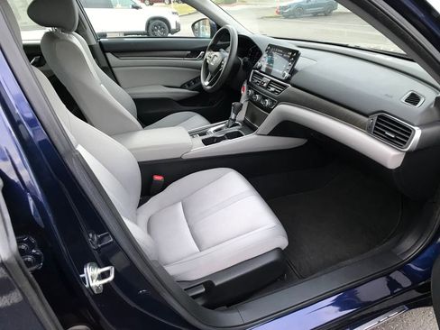Used 2019 Honda Accord EX image 12