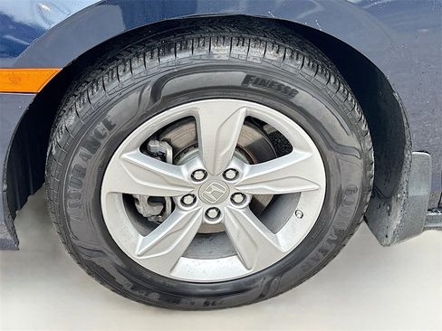 Used 2018 Honda Odyssey EX image 31