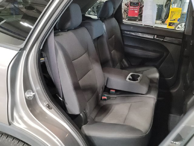 Used 2011 Kia Sorento LX w/ Convenience Pkg AWD/4WD image 19