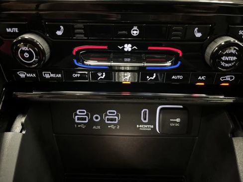 Used 2023 Jeep Grand Cherokee 4WD 4xe image 8