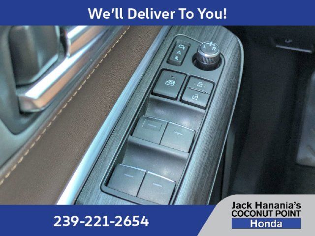 Used 2021 Toyota Venza XLE w/ Softex Package AWD/4WD image 26
