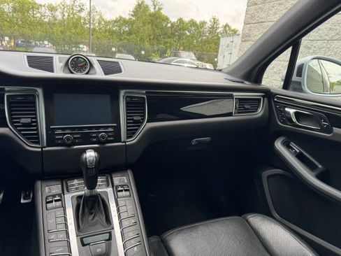 Used 2015 Porsche Macan S AWD/4WD image 22