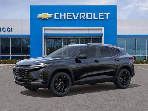 New 2026 Chevrolet Trax ACTIV FWD image 2