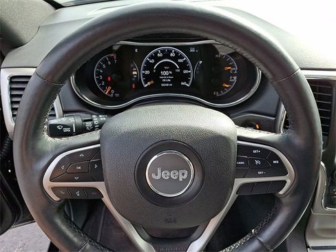 Used 2018 Jeep Grand Cherokee Altitude image 20
