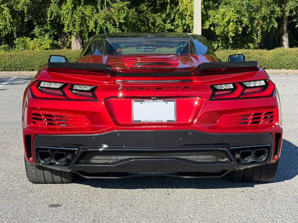 Used 2025 Chevrolet Corvette E-Ray w/ Stealth Interior Trim Package AWD/4WD image 5