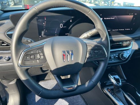 Used 2025 Buick Envista Sport Touring image 27