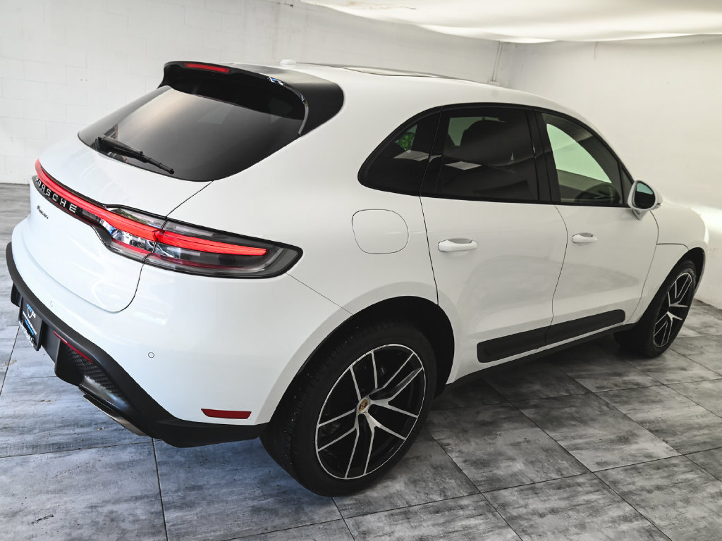 Used 2023 Porsche Macan AWD/4WD image 6