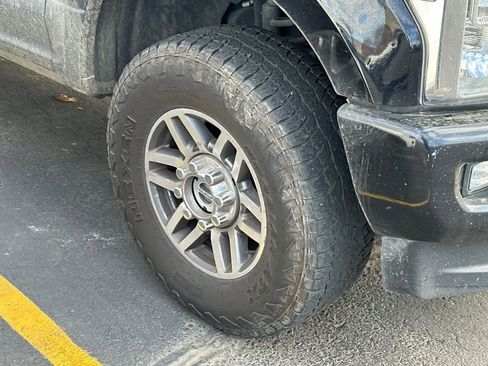 Used 2019 Ford F250 Lariat w/ Lariat Ultimate Package image 6