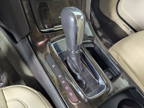 Used 2014 Lincoln MKS w/ Equipment Group 101A FWD image 19