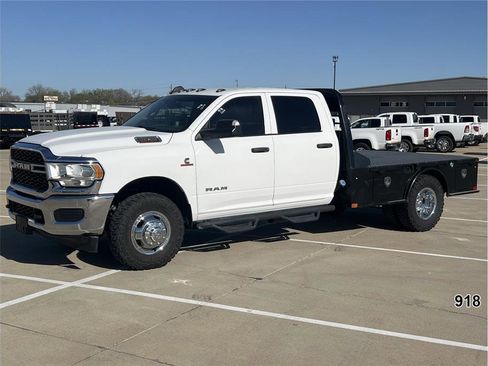 Used 2020 RAM 3500 Tradesman w/ Chrome Appearance Group image 1